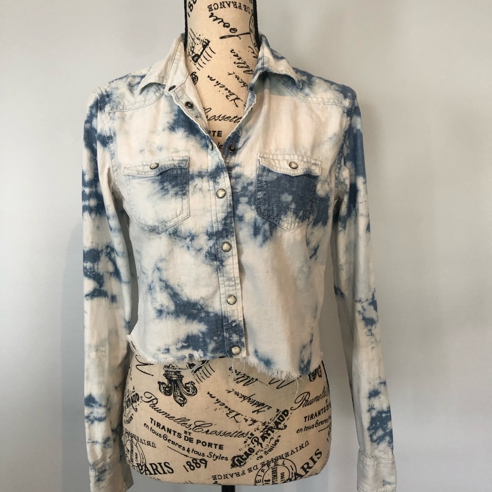 American Eagle Outfitters acid washed denim shirt sz sm